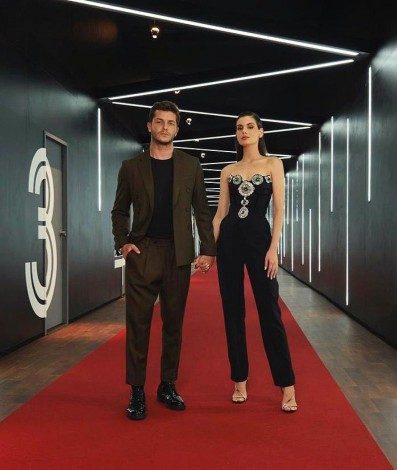 Klebber Toledo e Camila Queiroz - Divulgação