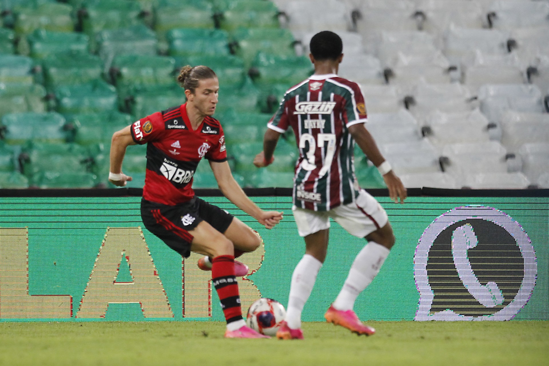 Primeiro jogo da final do Carioca faz Record vencer a Rede Globo em audi&ecirc;ncia