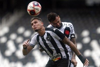 Comentarista da Globo detona times de Botafogo e Vasco: 'Estão feios. Vão sofrer demais'