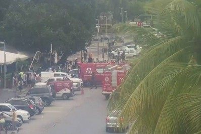 Motorista perde o controle do carro e atropela quatro pessoas ao invadir restaurante em Copacabana  