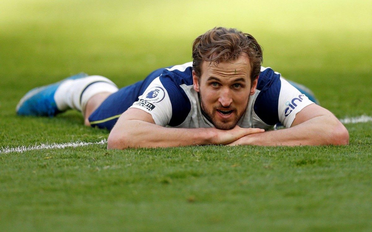 Em recente estudo divulgado pela KPMG, Kane foi eleito o terceiro jogador mais bem avaliado do mundo e à frente de Neymar 