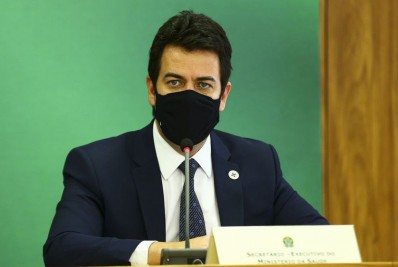 Covid-19: governo espera antecipar entrega de vacinas já contratadas