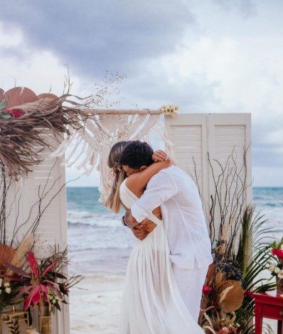 MC Kevin e a esposa Dolane - Reprodução