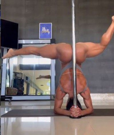 Gracyanne Barbosa - Reporter 03