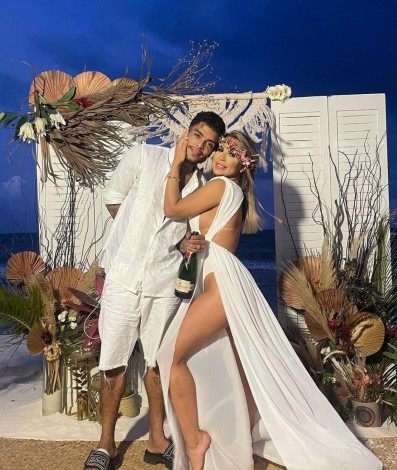 MC Kevin e Deolane Bezerra noivaram abril
- fotos Reprodução/Instagram