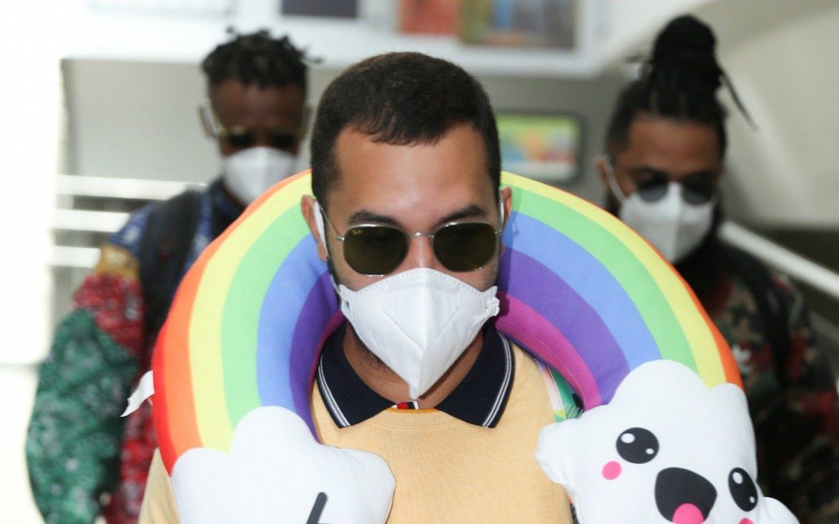 Gil desembarca no Aeroporto de Congonhas, em São Paulo, na tarde desta terça-feira