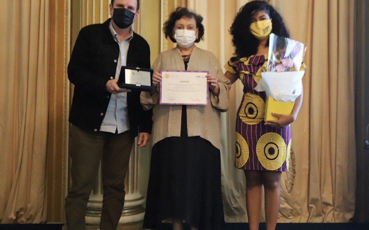 Pesquisadora da Fiocruz liderou um estudo sobre vacinas contra o coronavírus