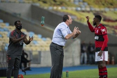 Ceni pede permanência de Gerson e contratações, mas ressalta: 'Não sou eu que pago as contas'