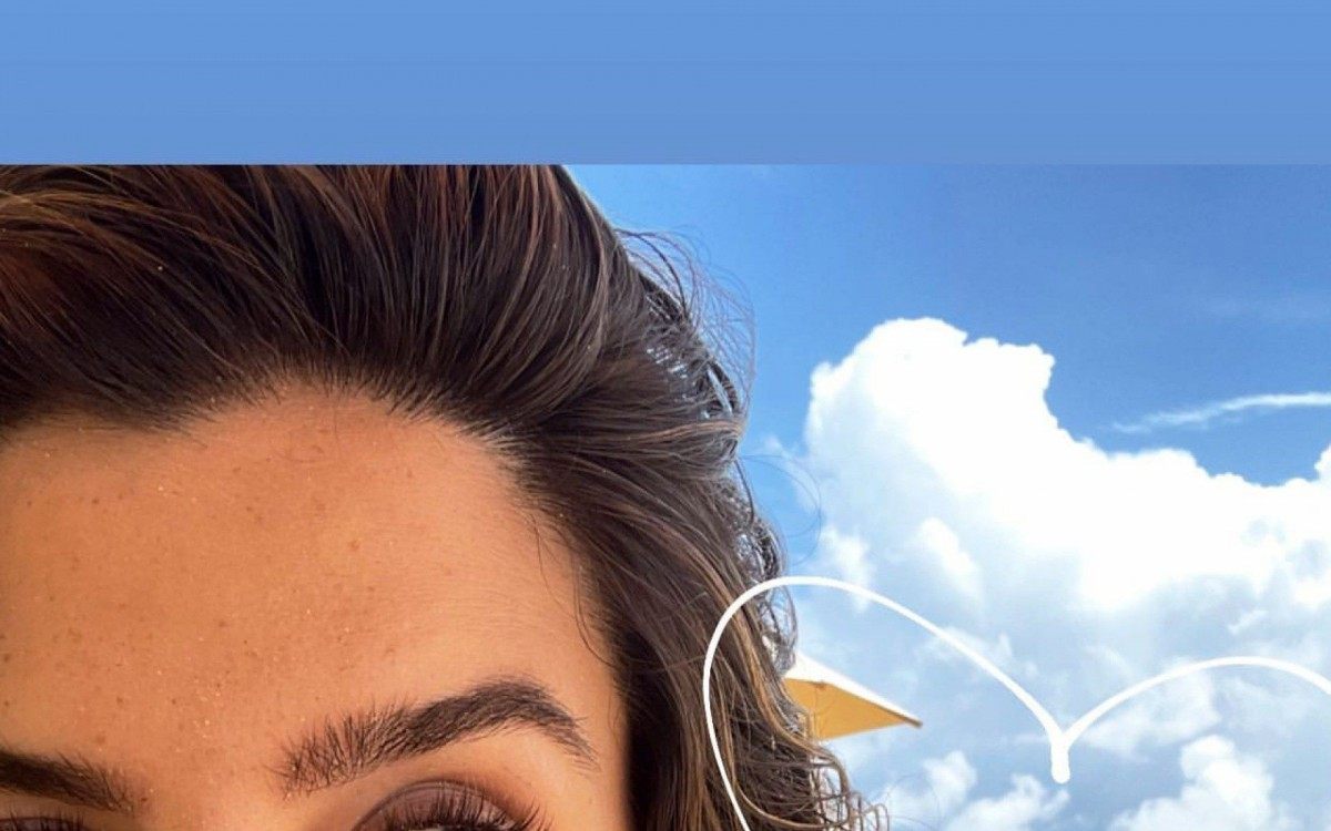 Giovanna Lancellotti curte pr&eacute;-anivers&aacute;rio em Fernando de Noronha
