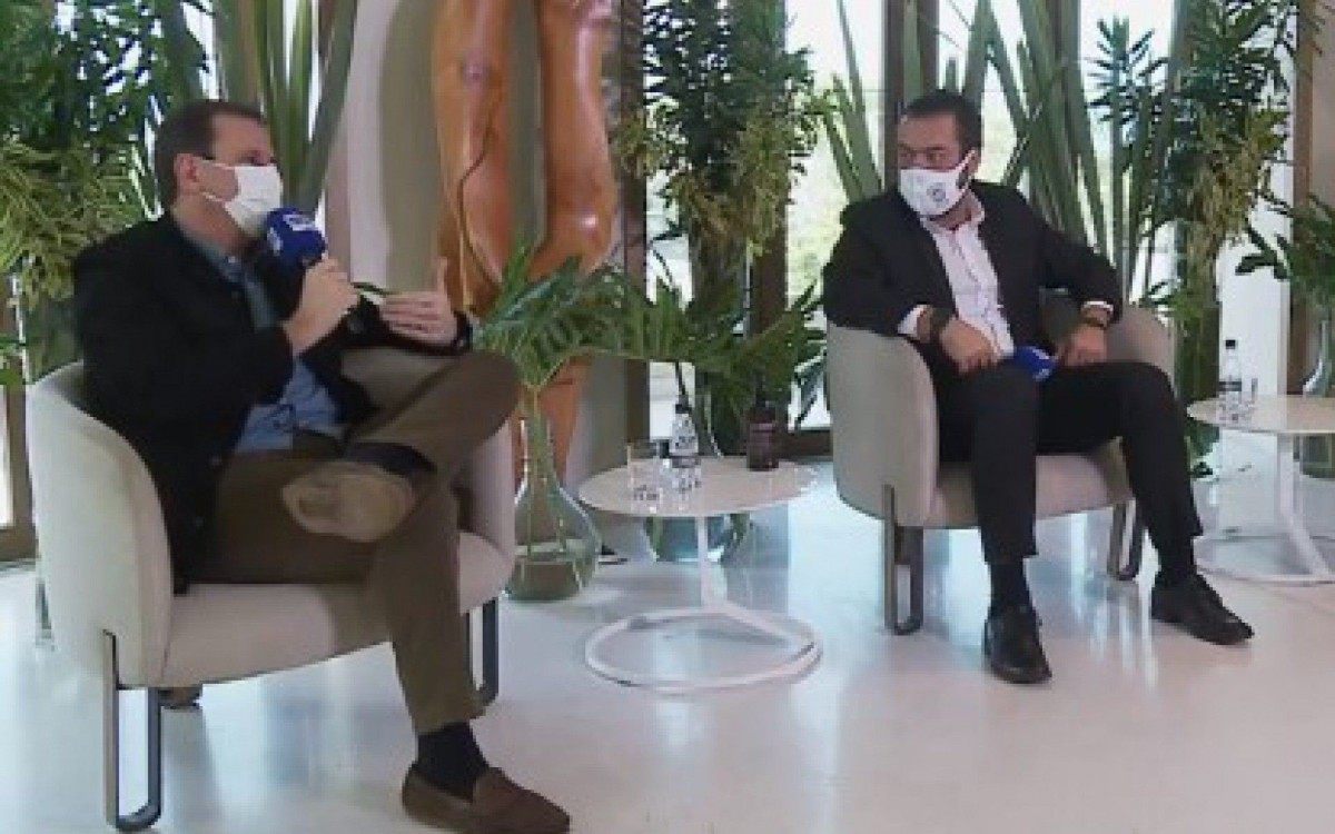 Prefeito Eduardo Paes e o governador Cl&aacute;udio Castro em live sobre a economia do Rio