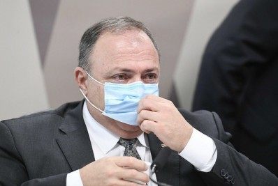 Ao contrário do que havia afirmado à CPI, Pazuello se reuniu com empresários para negociar CoronaVac