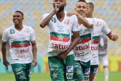 Botafogo acerta o empréstimo de Chay, da Portuguesa-RJ