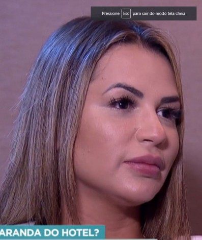 A advogada e vi&uacute;va do MC Kevin, Deolane Bezerra, em entrevista &agrave; TV Record - Lucas Menezes