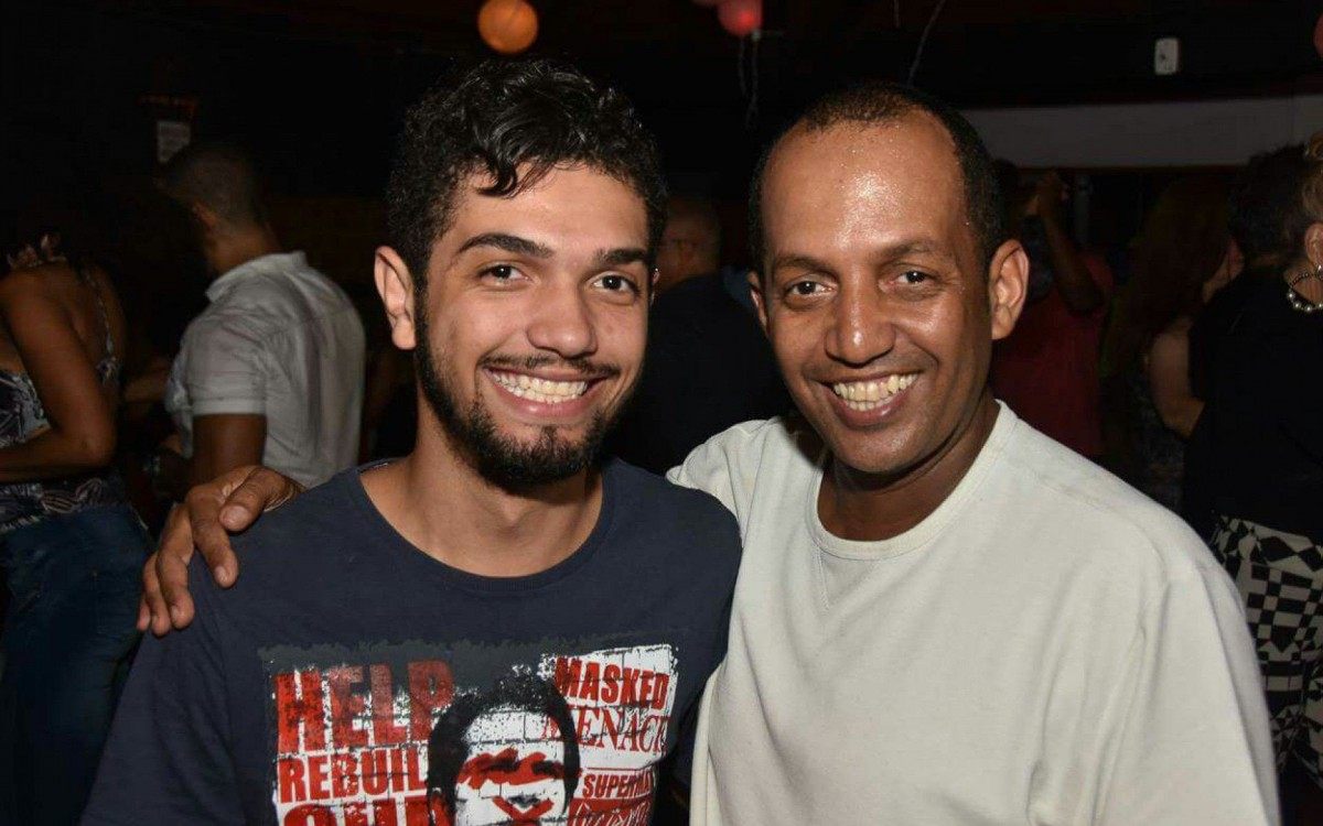 M&aacute;rcio Ant&ocirc;nio e o filho Hugo Nascimento, v&iacute;tima da Covid-19