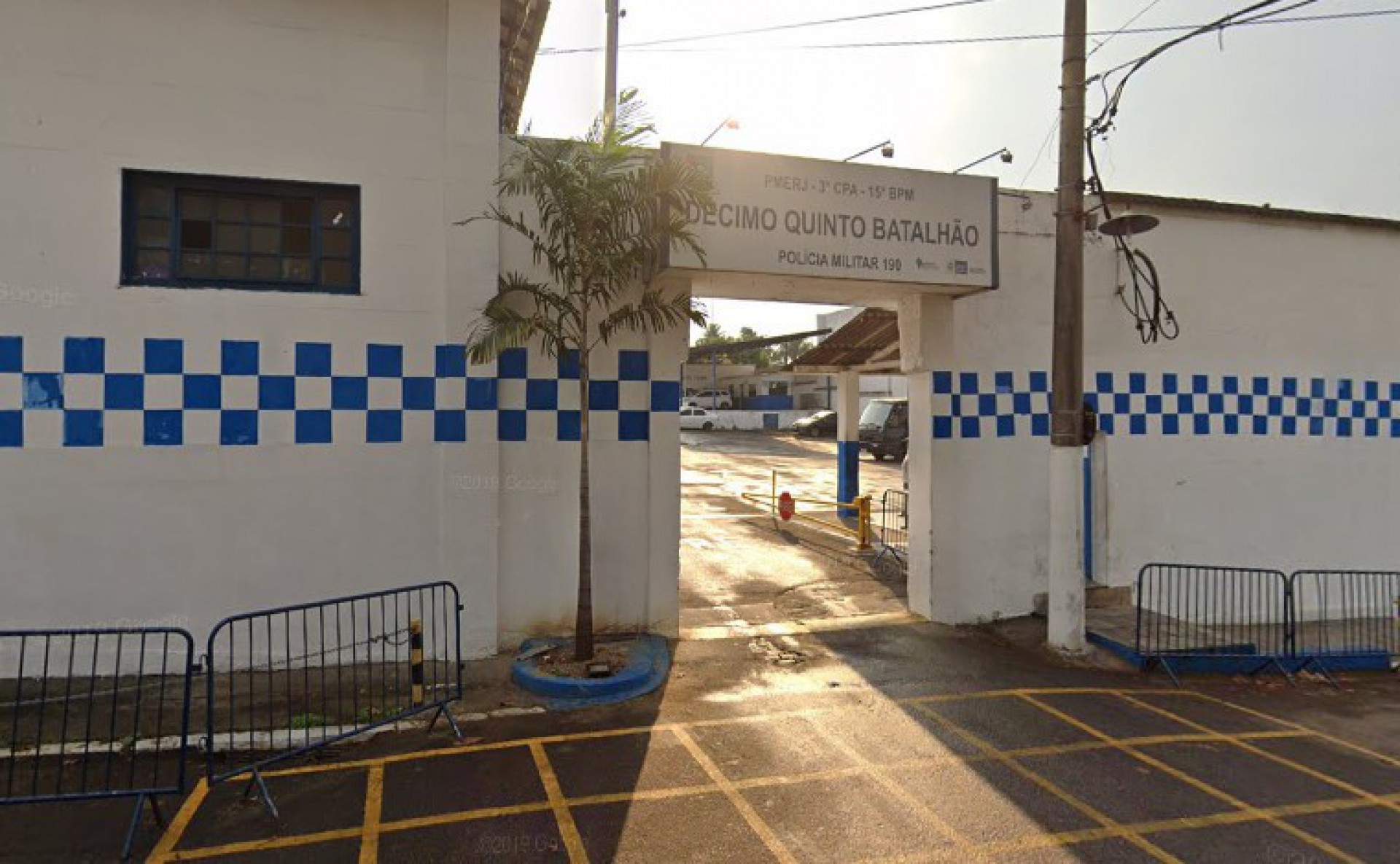 Criminoso é baleado após assaltar loja em Duque de Caxias