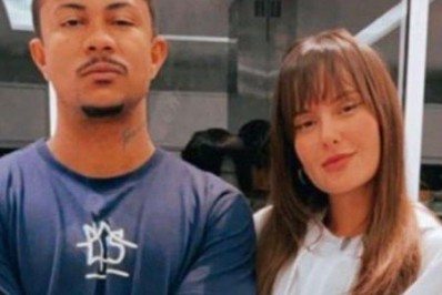 Thaís e Xamã trocam flertes nas redes sociais após encontro