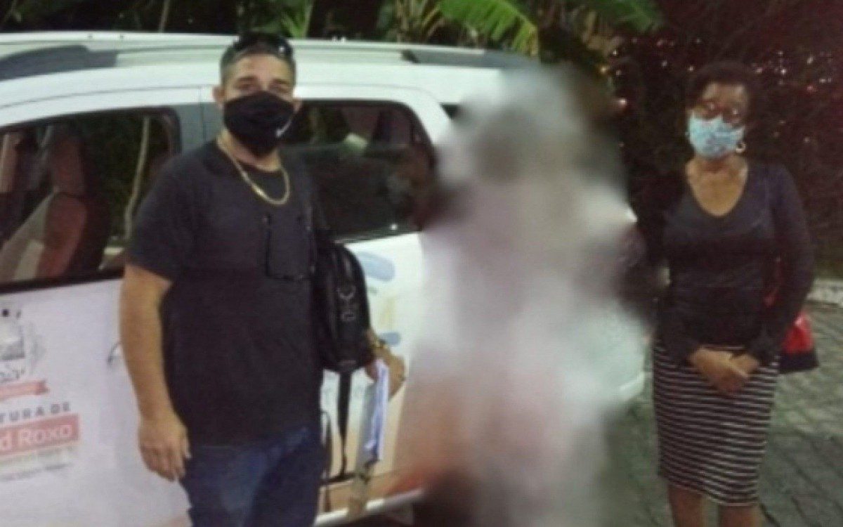 Conselheiros conduziram as meninas durante o boletim de ocorr&ecirc;ncia na DEAM Belford Roxo