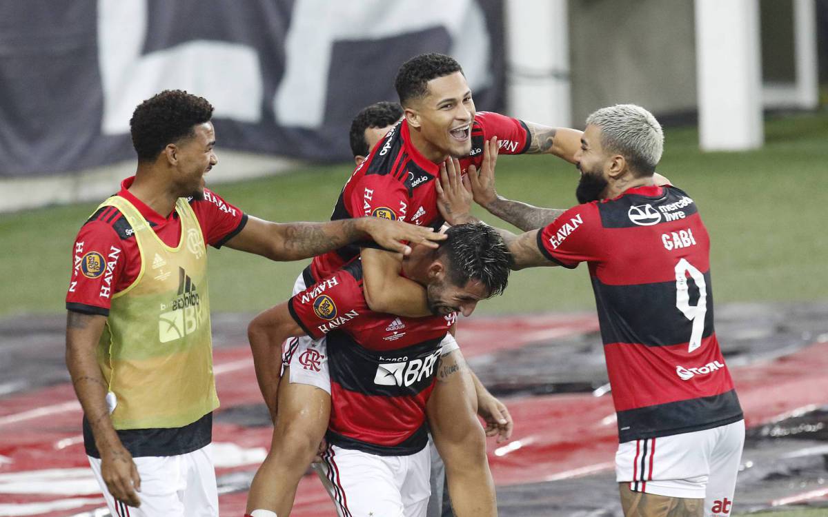 Ataque -  Campeonato Carioca 2021 - Partida valida pela final - Flamengo x Fluminense - Estadio Maracana, Maracana, zona norte do Rio. - Reginaldo Pimenta / Agencia O Dia