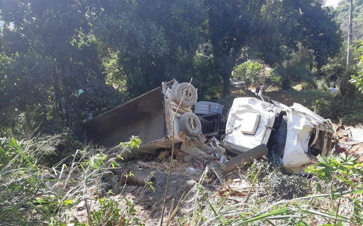 Mulher morre ap&oacute;s acidente com carreta em Xer&eacute;m