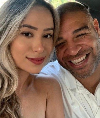 Adriano e a nova namorada Laísa Lemos - Reprodução