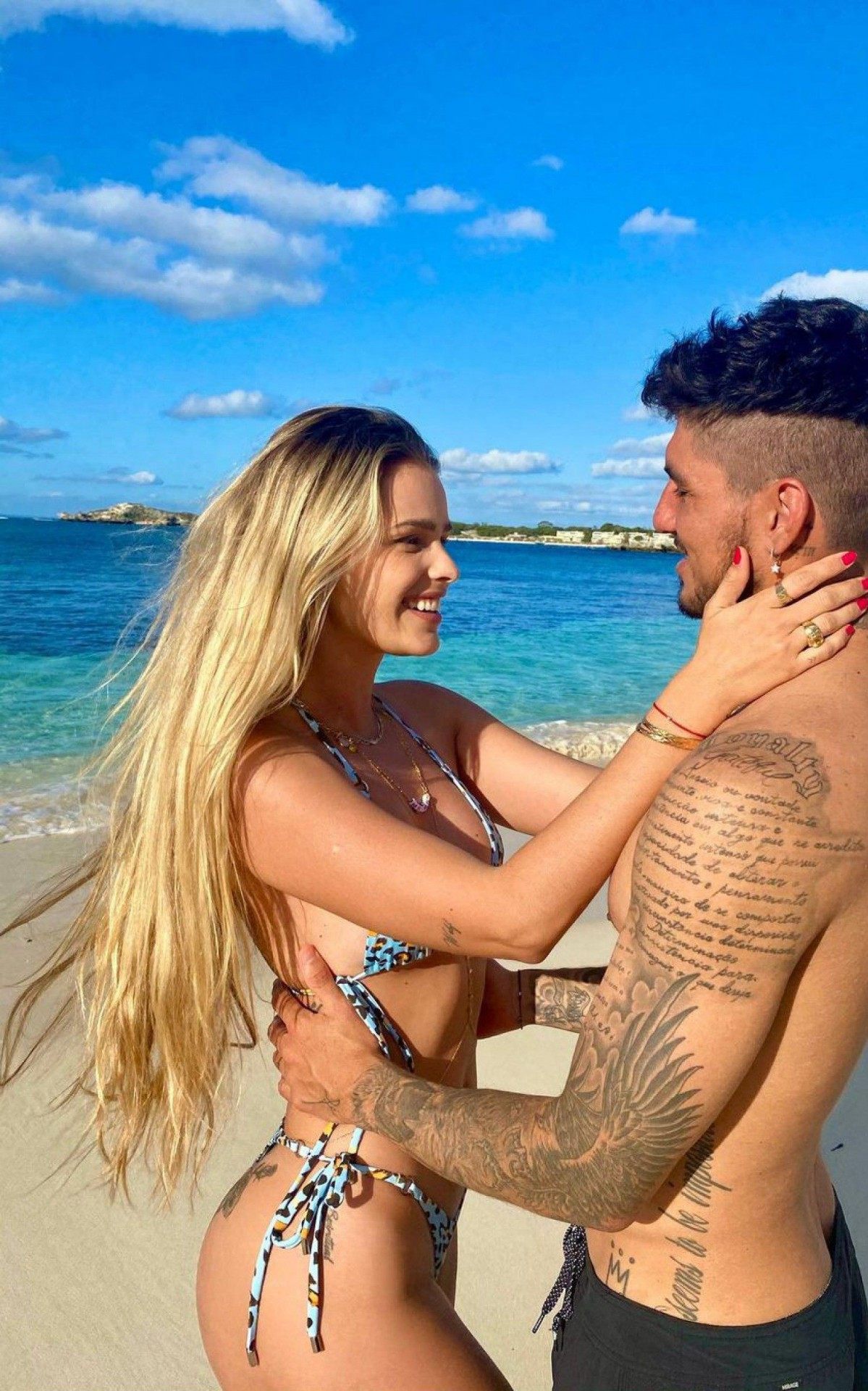 Yasmin Brunet e Gabriel Medina
