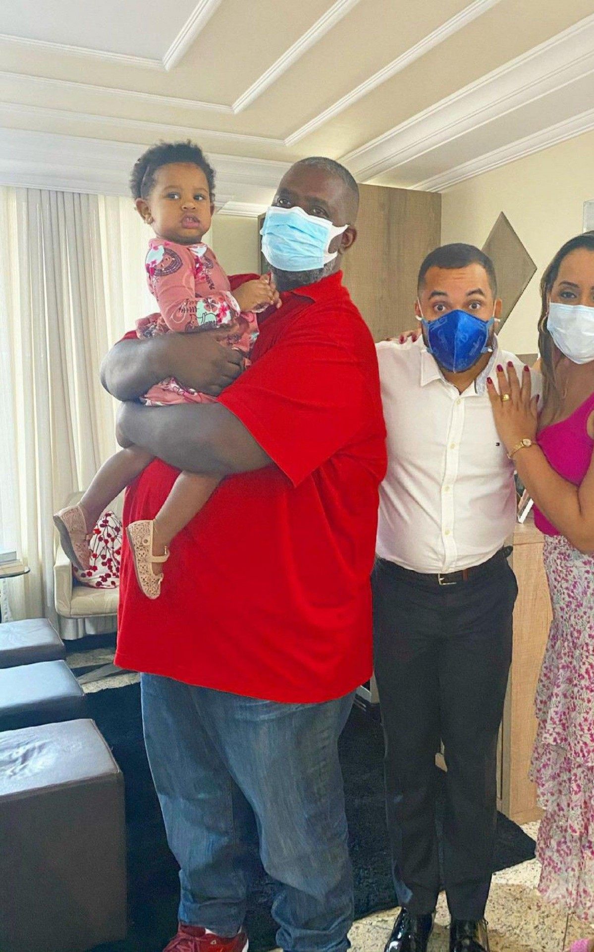 P&eacute;ricles recebe Gil do Vigor em sua casa