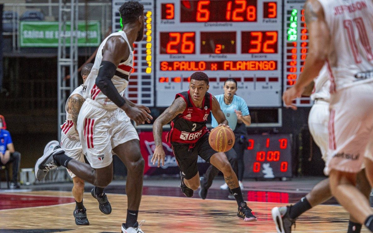 Com 13 pontos e nove rebotes, Yago, mais uma vez, foi pe&ccedil;a-chave na vit&oacute;ria do Flamengo sobre o S&atilde;o Paulo