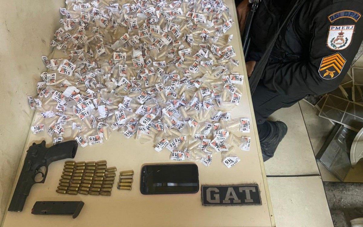 Materiais apreendidos foram levados para a delegacia