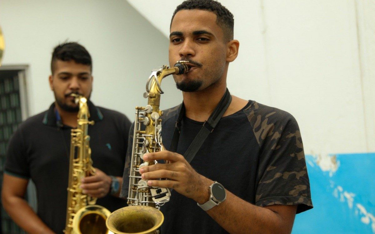 Alunos de m&uacute;sica da Fundec passam para Unirio