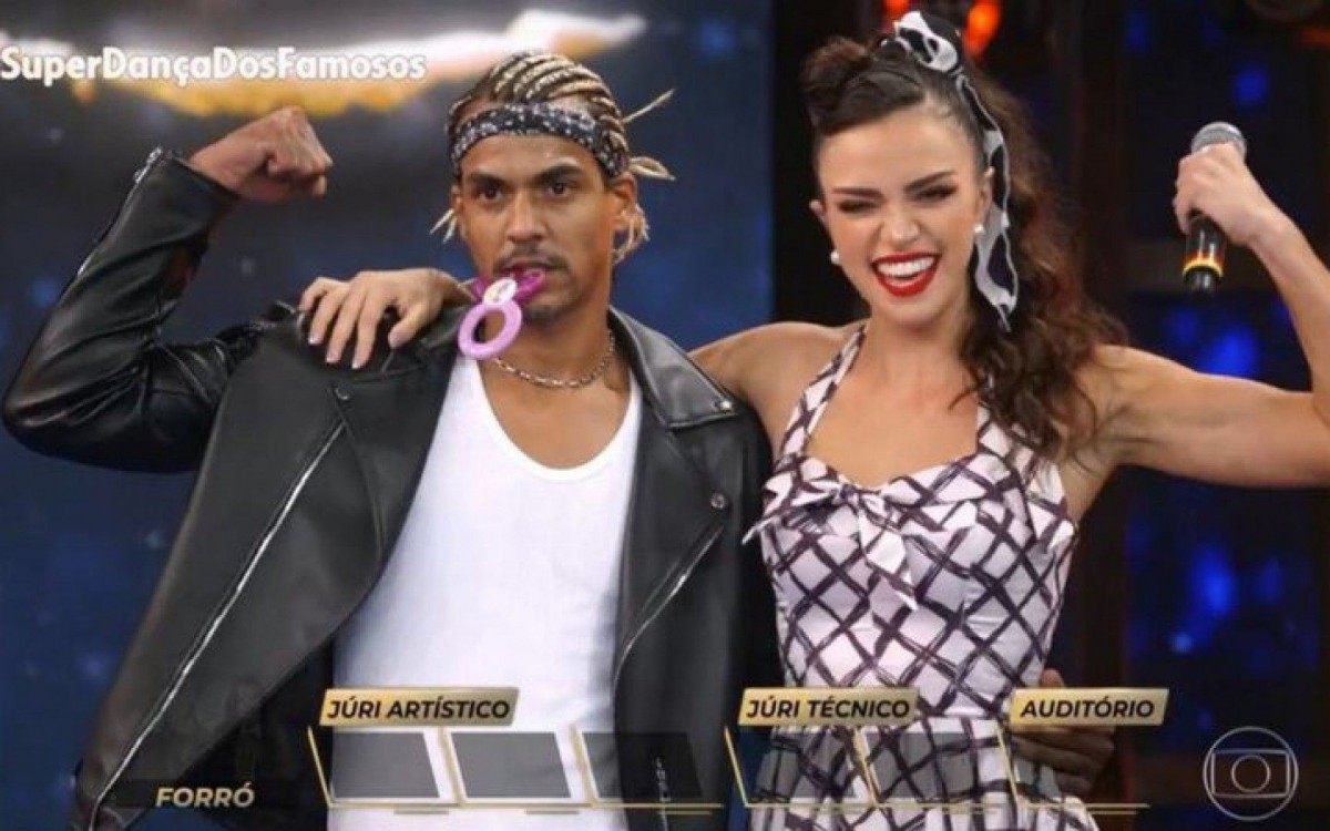 Marcello Melo Jr. e a professora Jaque Ciocci 