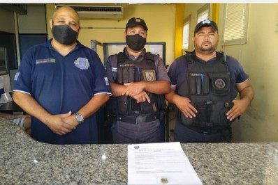 Italva: Guarda Municipal surpreende jovem com maconha no pátio da prefeitura