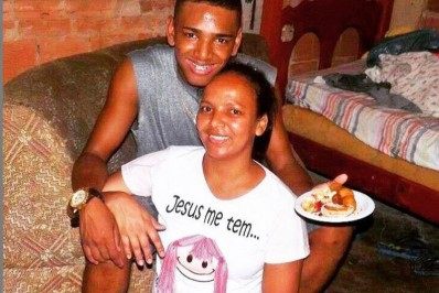 Mãe de Nego do Borel vira ré por maus-tratos contra enteada de 8 anos