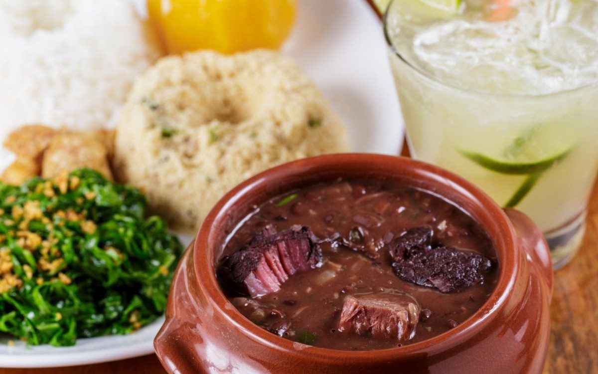 Feijoada deliciosa no Bar do Ad&atilde;o 