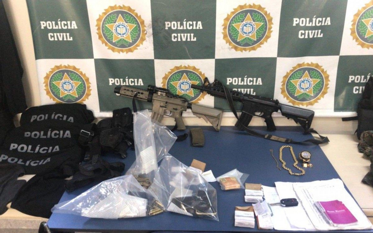 Material apreendido por agentes da 50&ordf; DP (Itagua&iacute;)