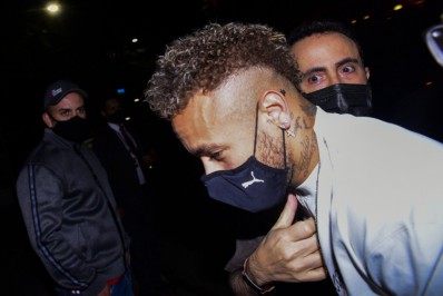 Neto critica Neymar após acusação de abuso e cobra o técnico Tite
