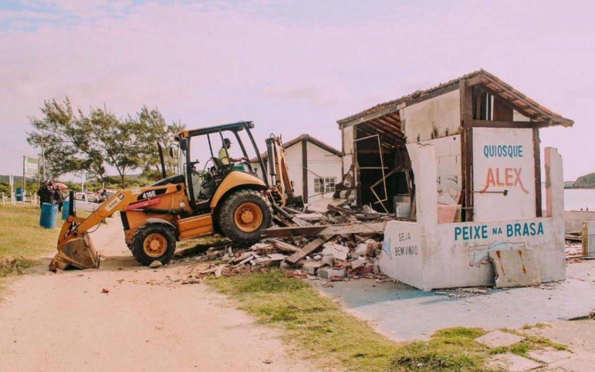 O processo da União contra os quiosques tem mais de 20 anos, e pede a retirada de todas as construções da orla da Praia das Conchas