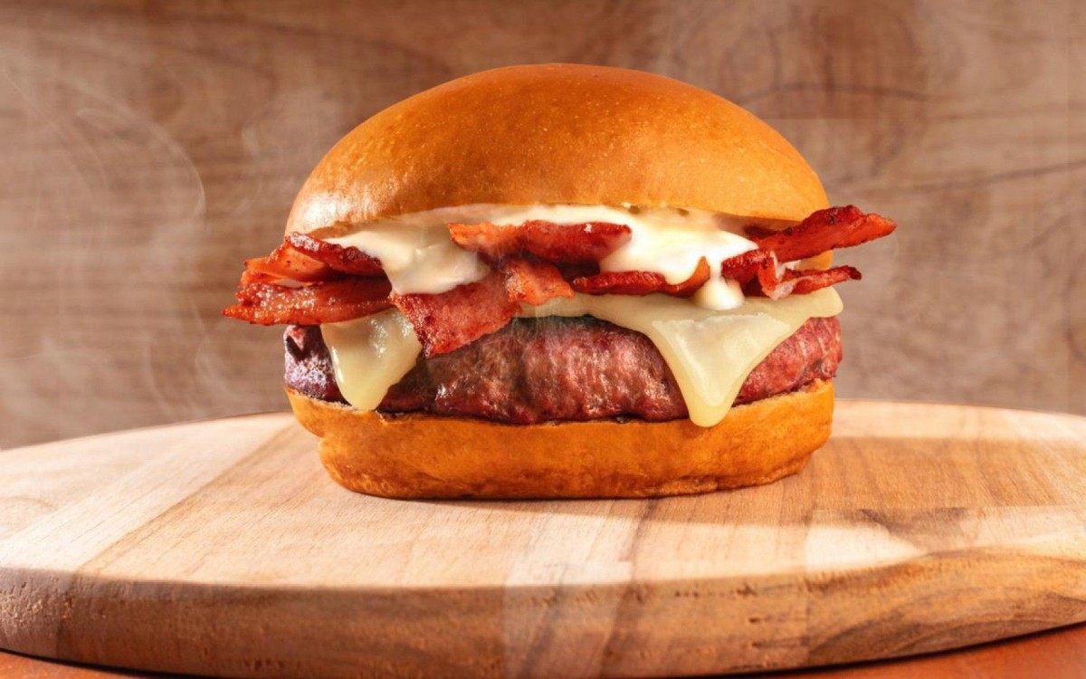 Sanduíches artesanais em estilo fast casual, forte tendência americana

