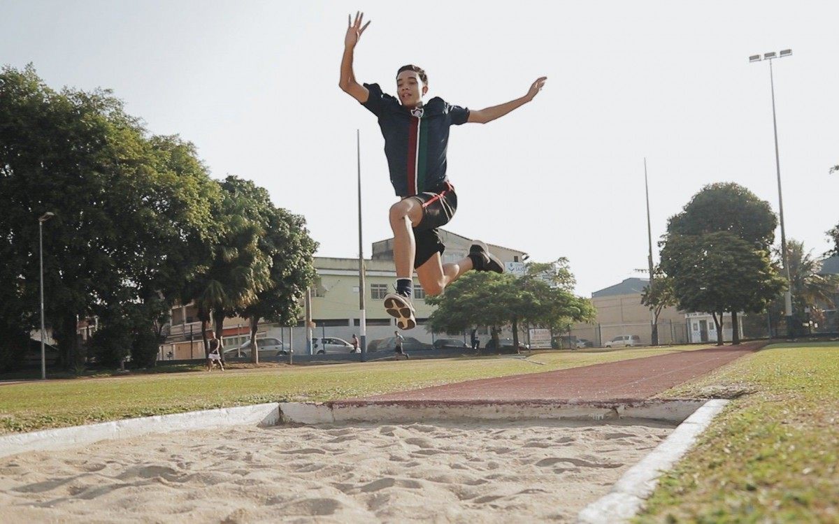 A Vila Ol&iacute;mpica de S&atilde;o Jo&atilde;o de Meriti funciona das 7h30 &agrave;s 21h30, na Rua Milton, s/n, no bairro Grande Rio, bem &agrave;s margens da Rodovia Presidente Dutra