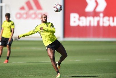 'Esquecido' no Rio, Patrick acerta renovação com o Internacional até 2023