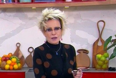 Ana Maria Braga critica Bolsonaro: 'Adivinha quem recusou 14 ofertas de vacina?'