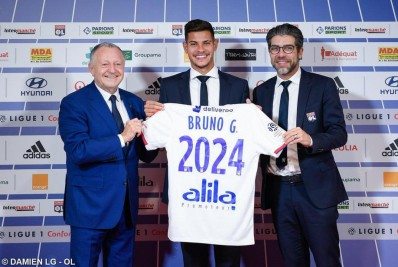 Demitido do Lyon, ex-técnico critica Juninho: 'Fazia coisas pelas minhas costas'