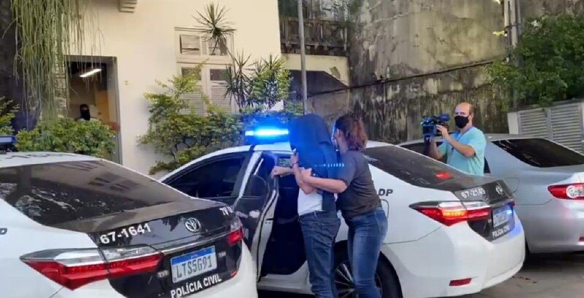 Presos m&atilde;e e filho acusados de aplicar golpe do empr&eacute;stimo consignado