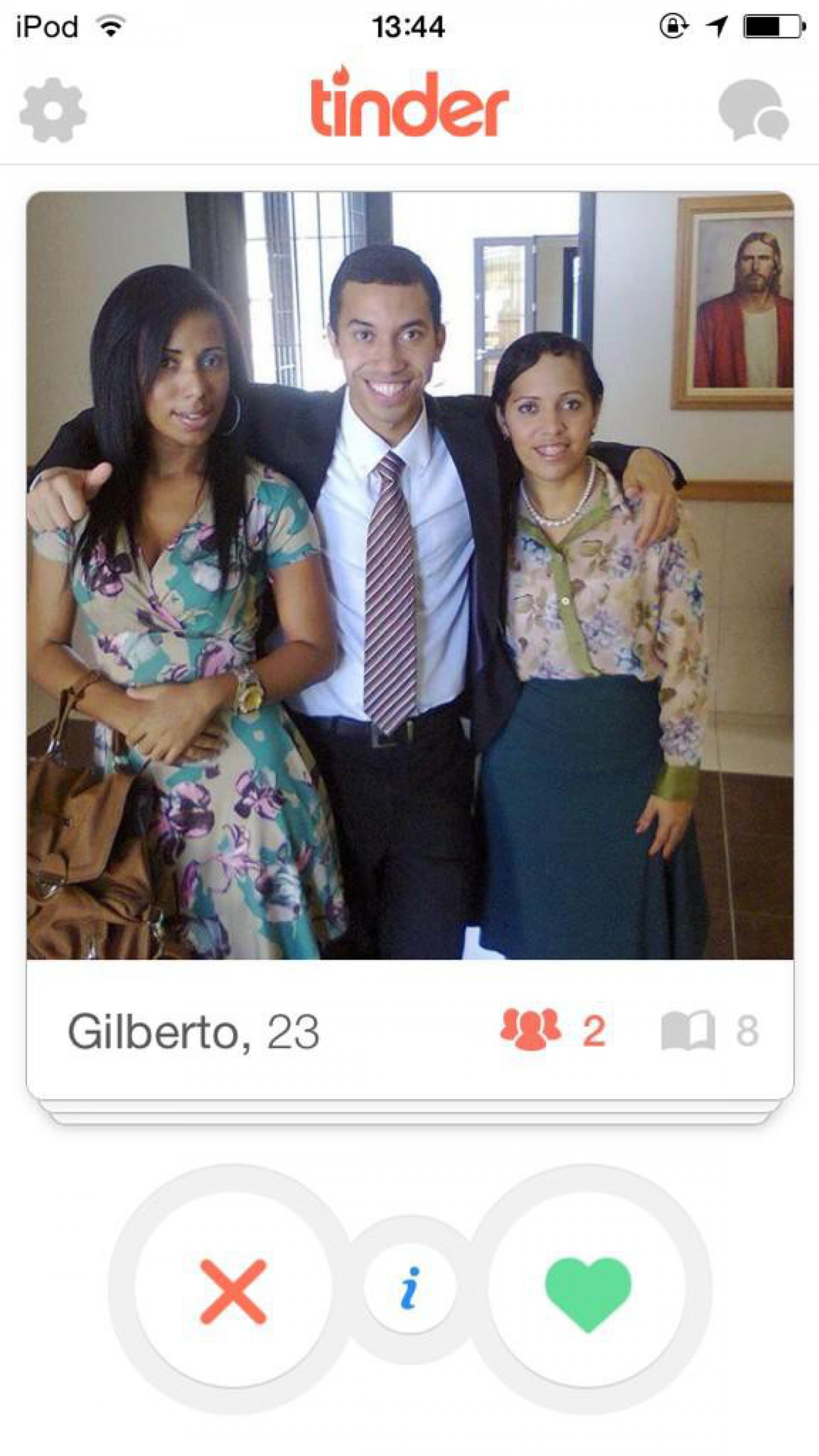 F&atilde; exp&otilde;e perfil antigo de Gil do Vigor no Tinder e viraliza