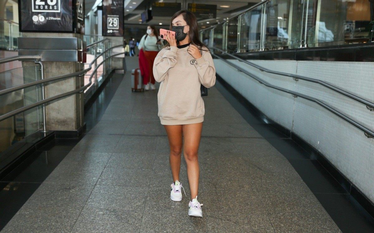 Ex-BBB Thais no aeroporto de Congonhas, em S&atilde;o Paulo