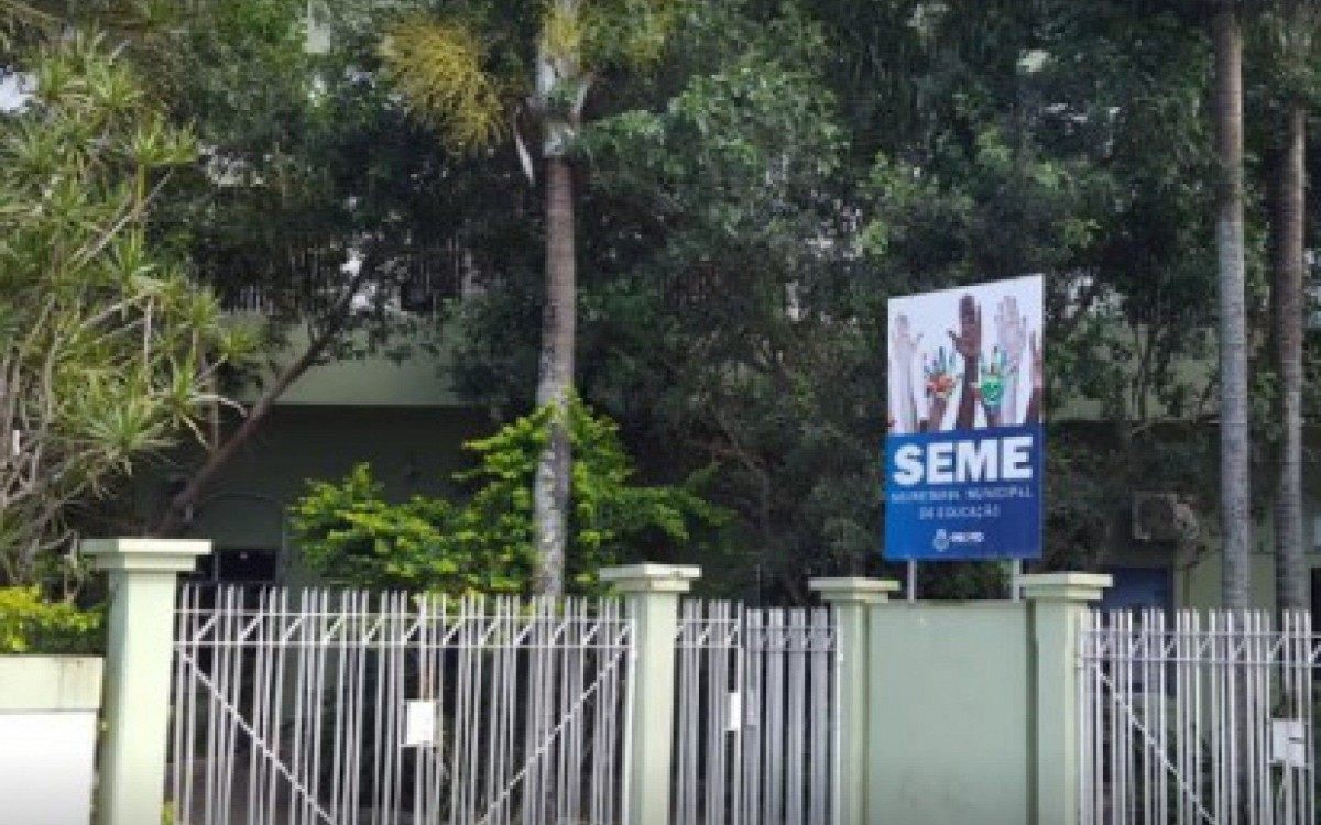 Professores receberam salário de maio antecipadamente 