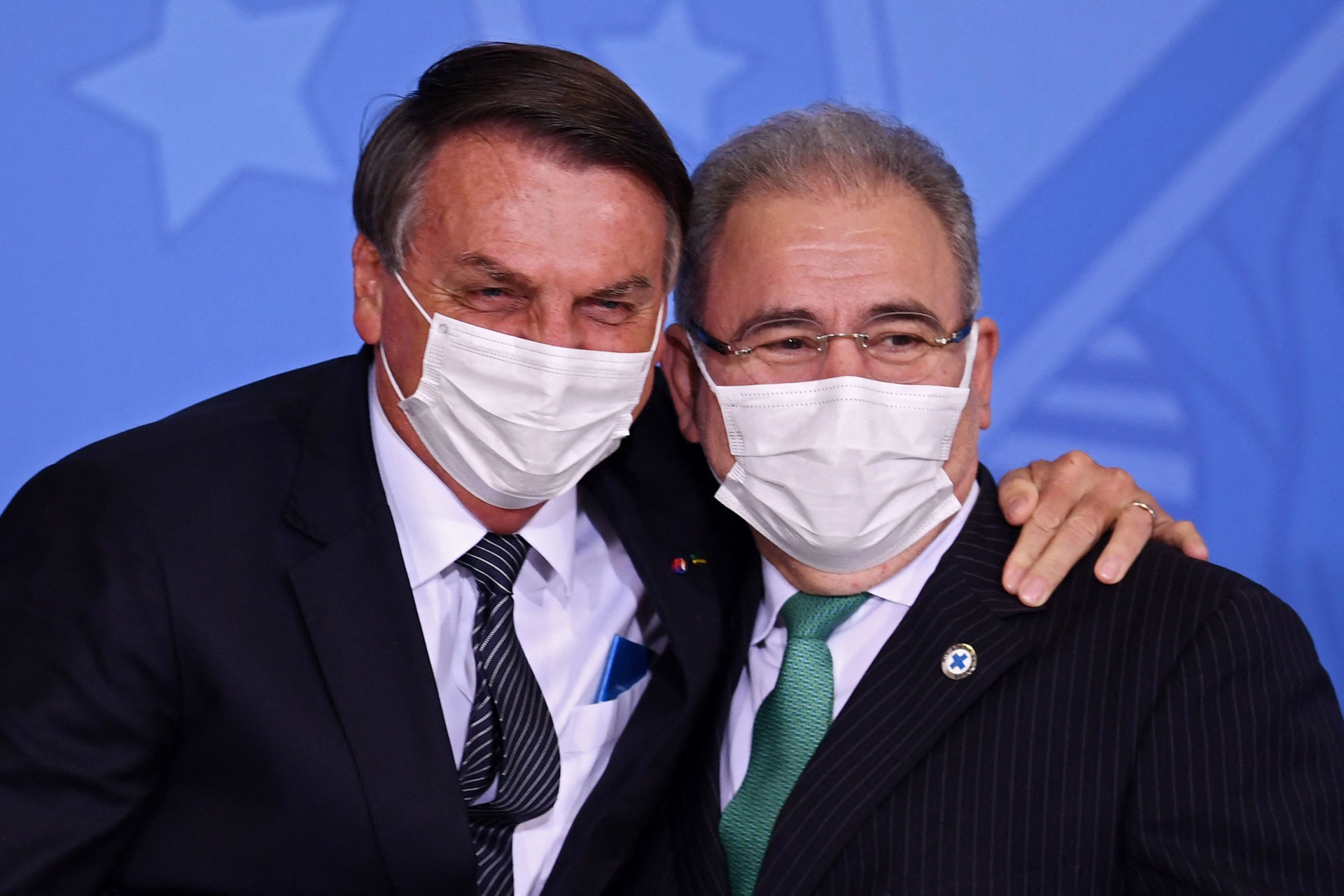 ‘Criar passaporte da vacina é um crime’, diz Bolsonaro