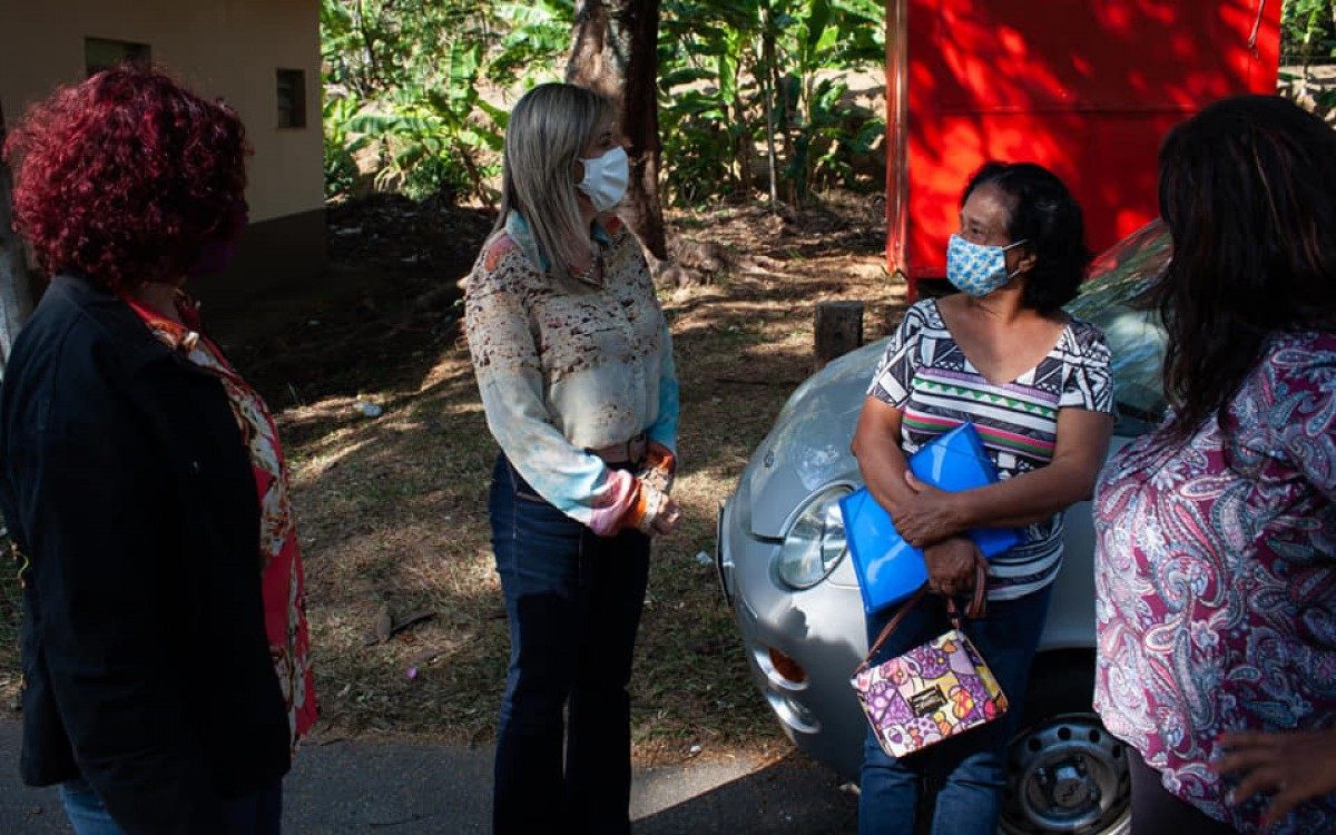 Vice-prefeita Rosi Farias acompanhou a a&ccedil;&atilde;o em Andrade Costa