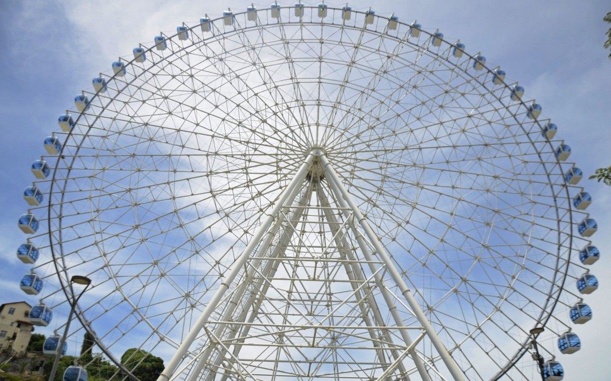 Atra&ccedil;&atilde;o conta com com 88m de altura e tem 54 cabines