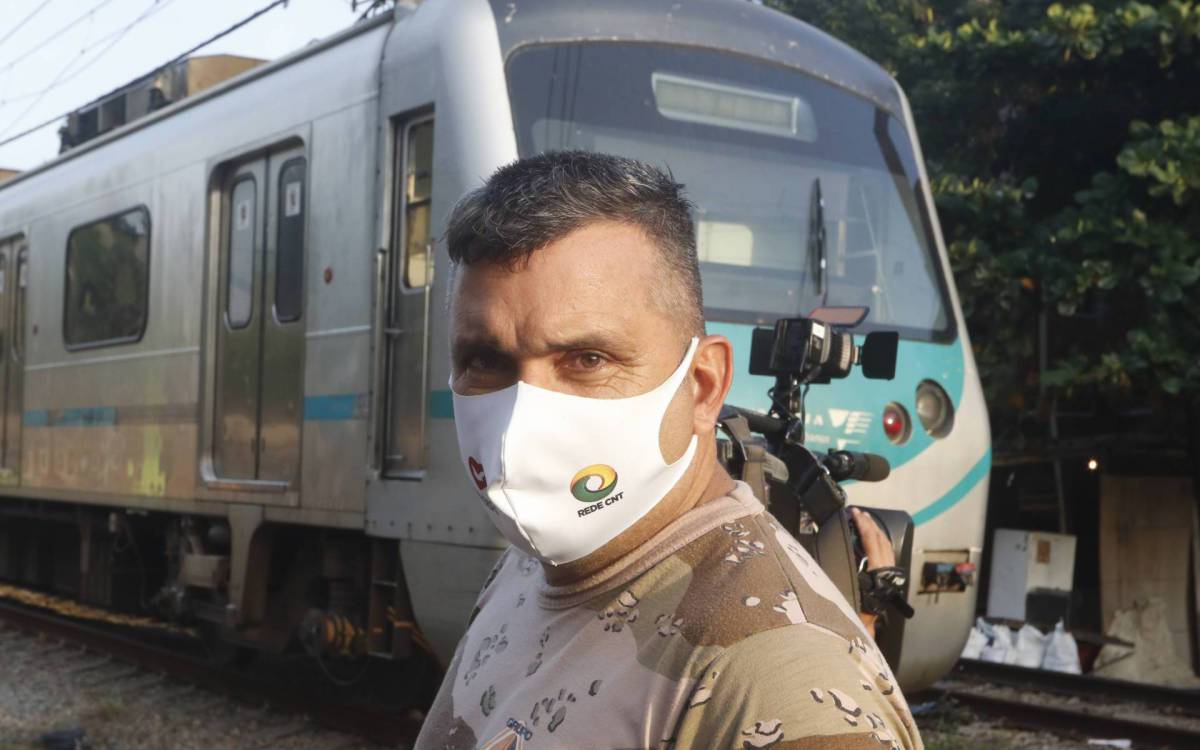 Geral -  Incendio no trem da Supervia. Na foto, Carlos Augusto.