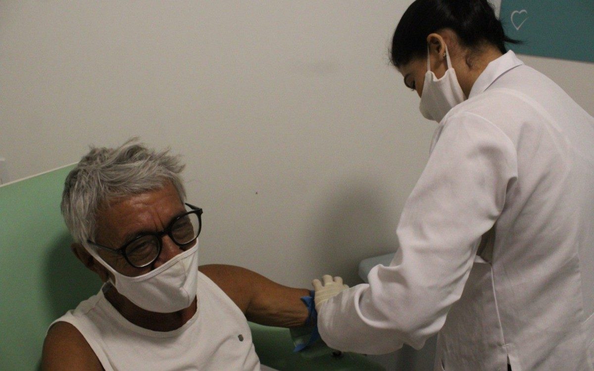 Laborat&oacute;rio municipal oferece atendimento gratuito em mais de 300 exames